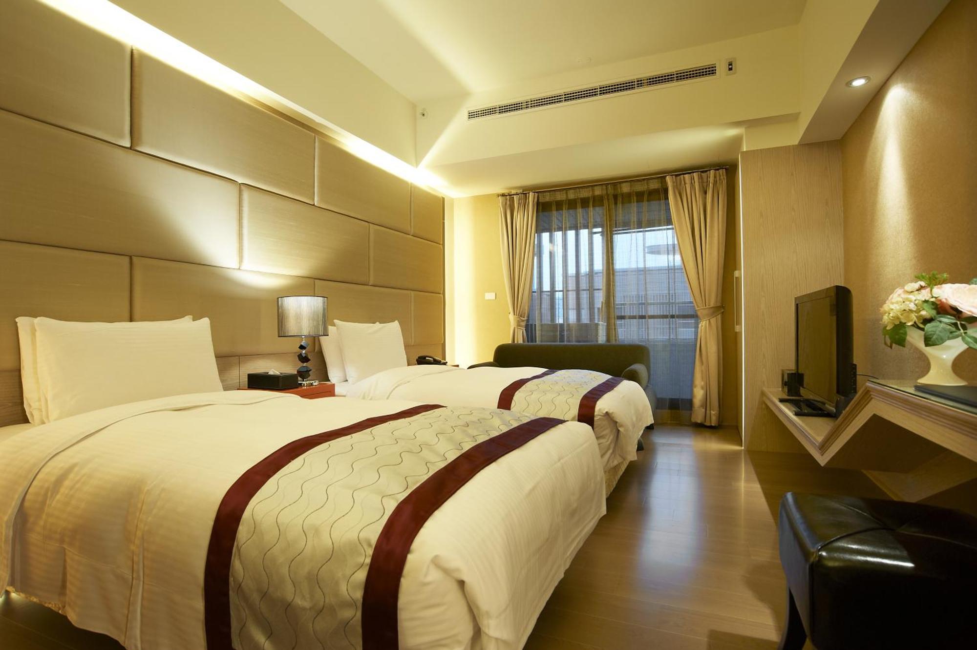Twin Room with View